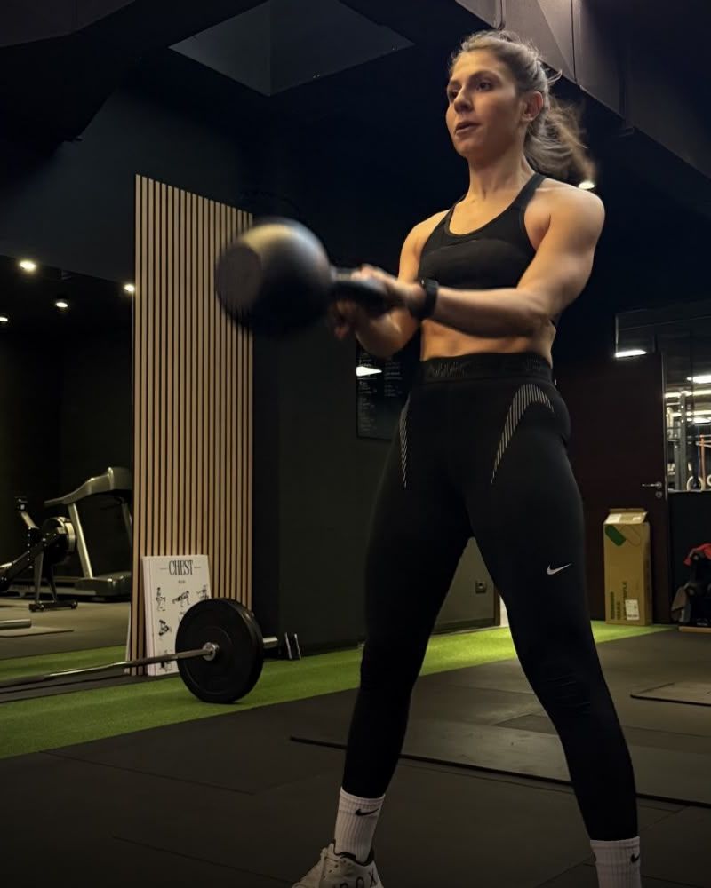 Kettlebell swing durante una lezione Functional